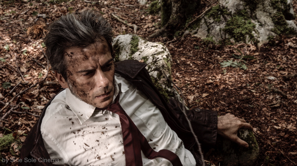 Andrea Chimenti nel videoclip di "Mi dispiace", da Yuri (2016)