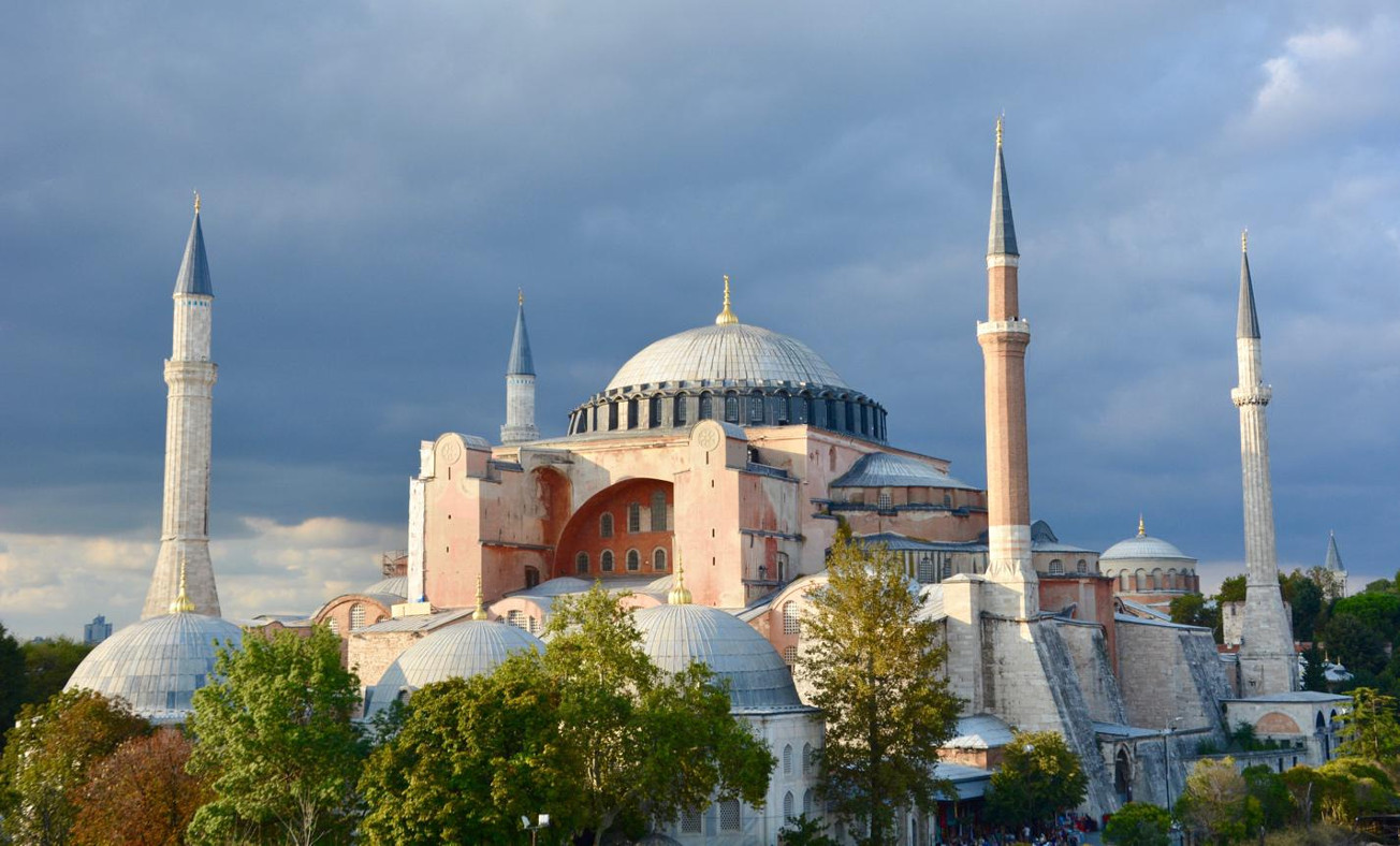 Voci e paesaggi dello spirito: «Hagia Sophia e le sfide dell’età post-secolare»,  di Ernesto Sergio Mainoldi
