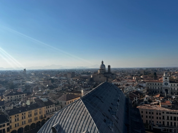 Protetto: La Torre degli Anziani come dispositivo dello sguardo. Soglia, percezione e immaginario collettivo nellaPadova contemporanea. Testo di Tania Gallinaro